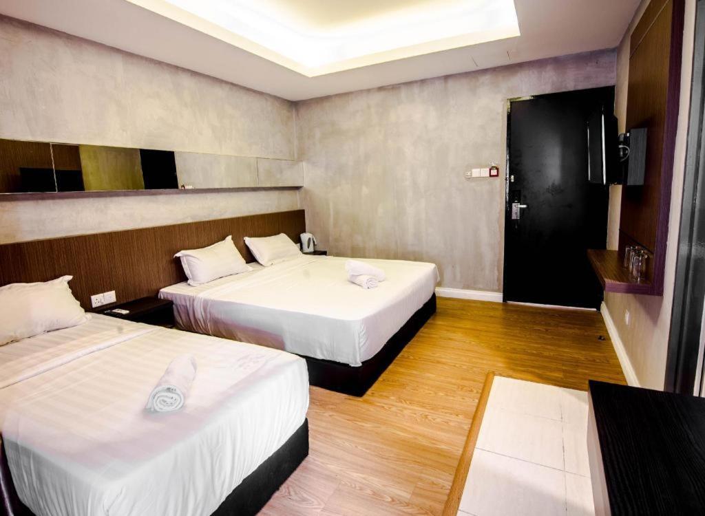 Monaco Boutique Hotel Sadong Jaya Kota Kinabalu Ngoại thất bức ảnh