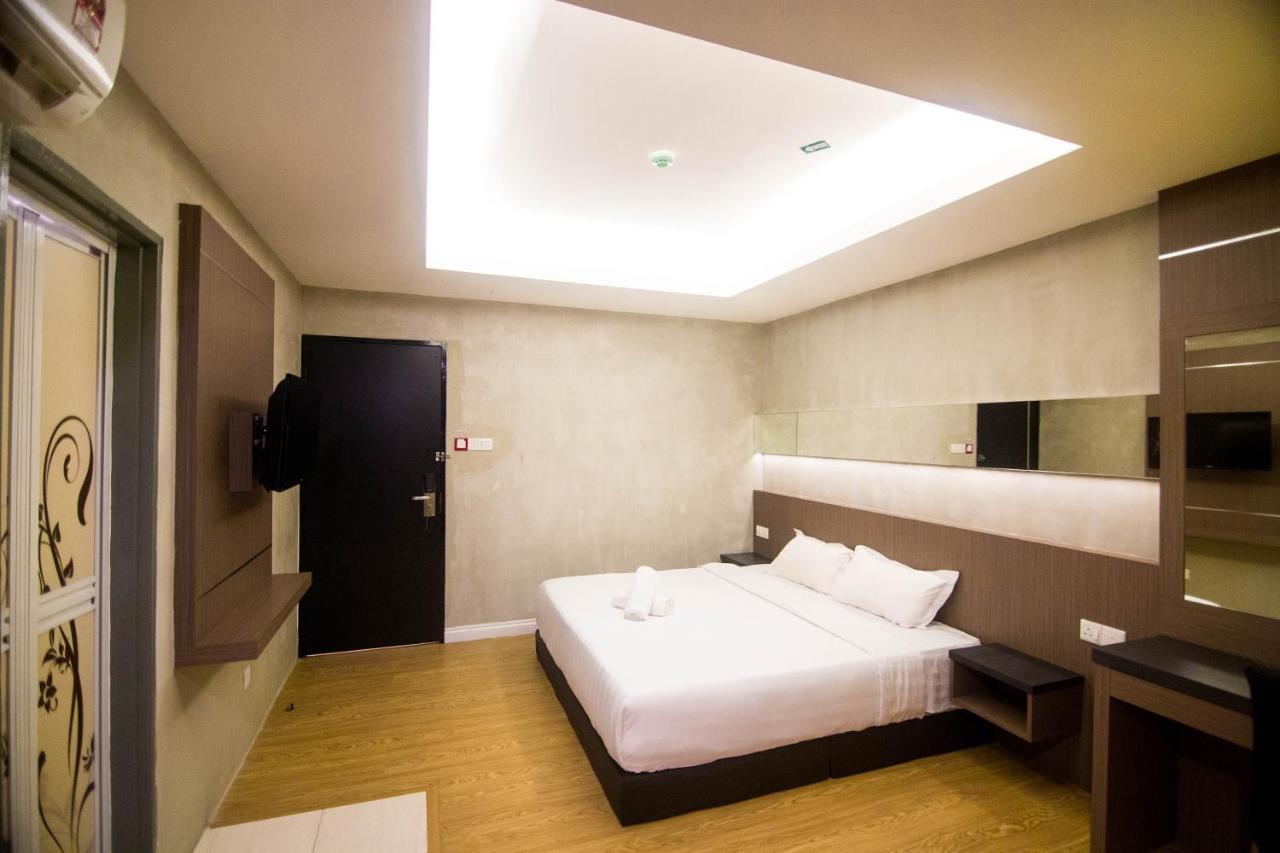 Monaco Boutique Hotel Sadong Jaya Kota Kinabalu Ngoại thất bức ảnh