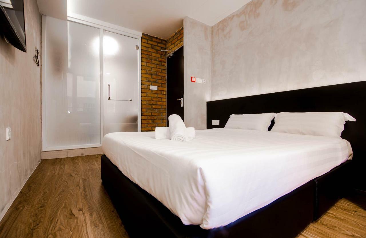 Monaco Boutique Hotel Sadong Jaya Kota Kinabalu Ngoại thất bức ảnh