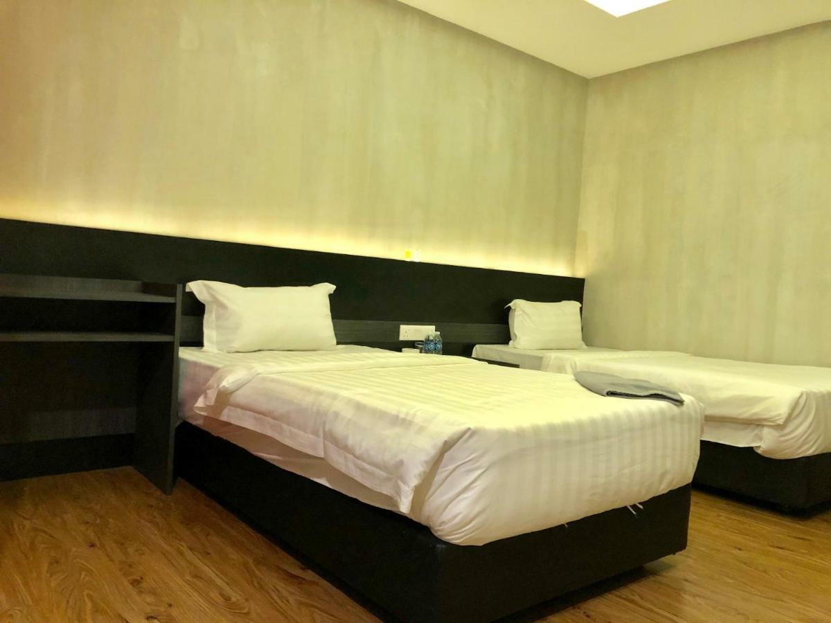 Monaco Boutique Hotel Sadong Jaya Kota Kinabalu Ngoại thất bức ảnh