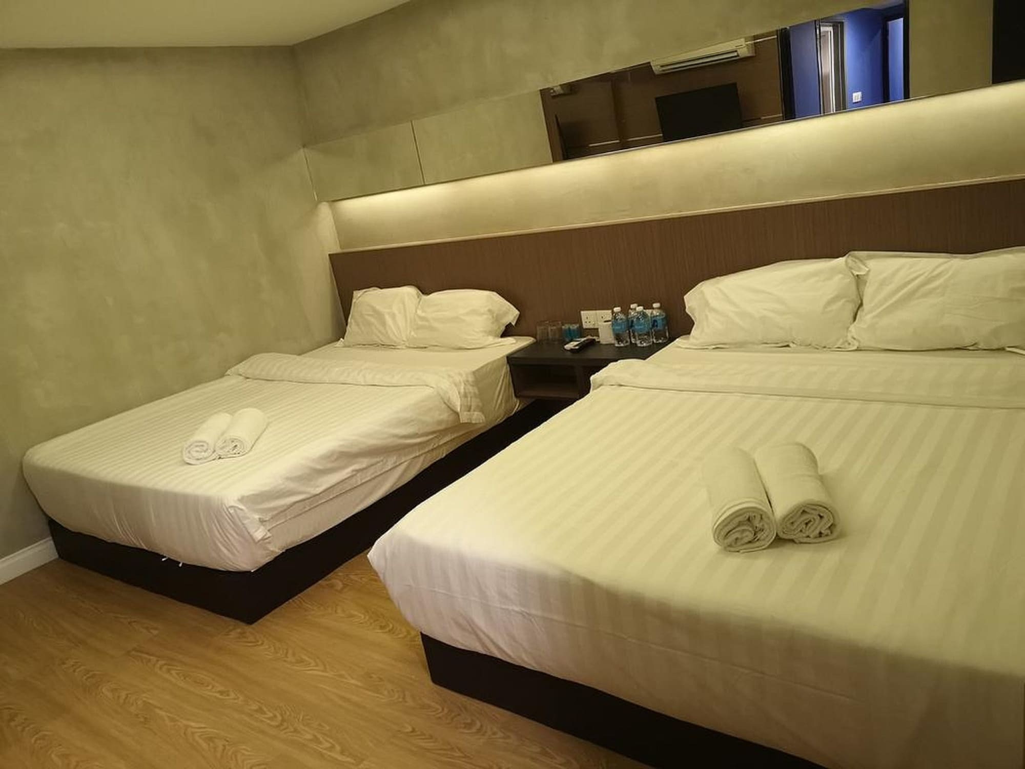 Monaco Boutique Hotel Sadong Jaya Kota Kinabalu Ngoại thất bức ảnh